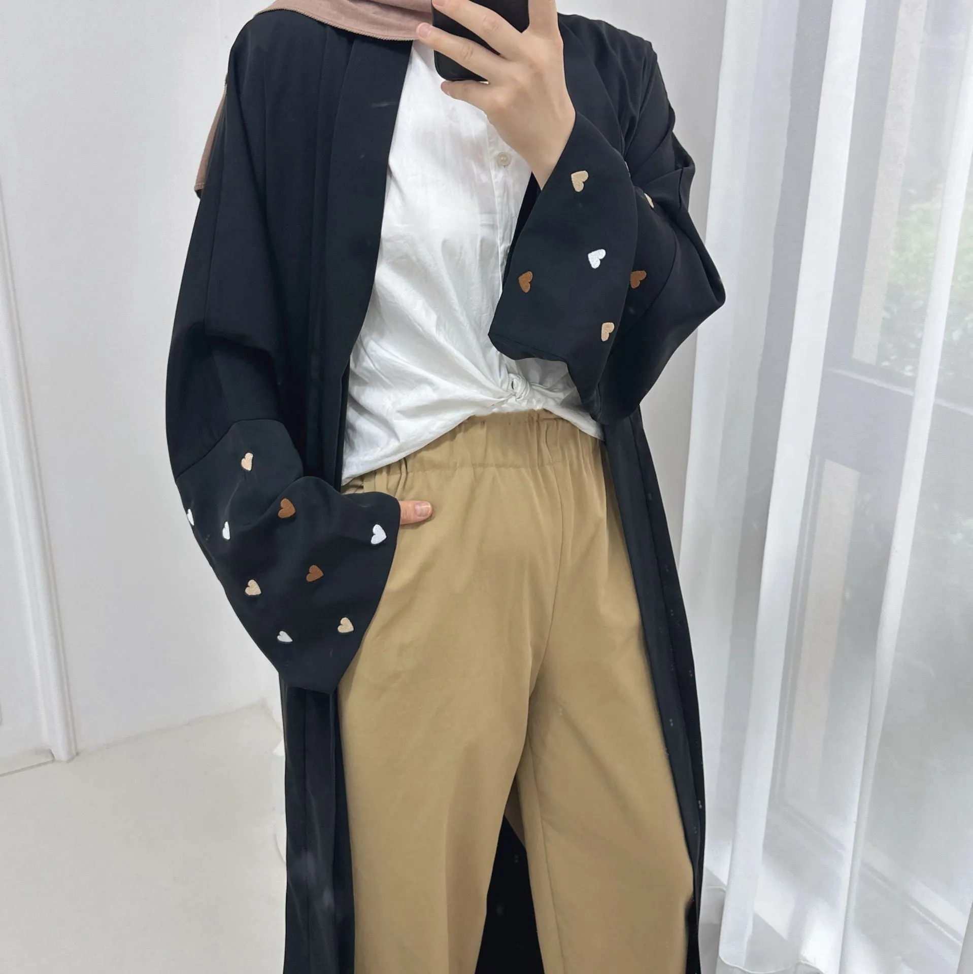 Dubai Love Embroidered Elegant Cardigan Robe