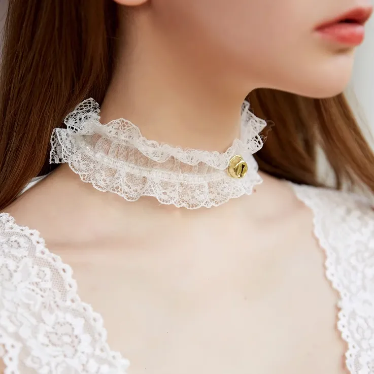 White Vintage Elegance Lace Choker